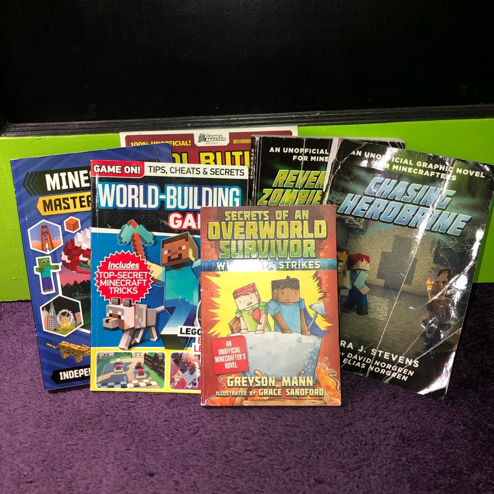 Minecraft Paperback Book Lot - Picture 2 of 14